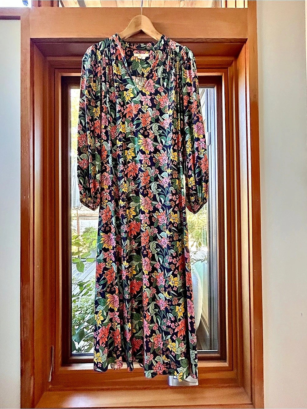 Boden Evelyn Midi Dress Floral Maxi Dress Black & Multicolor